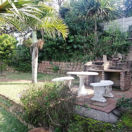 Dolphin Point B&B Дърбан Екстериор снимка